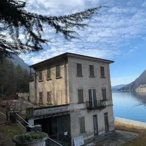 Valsolda, va a funghi e muore precipitando in un canalone