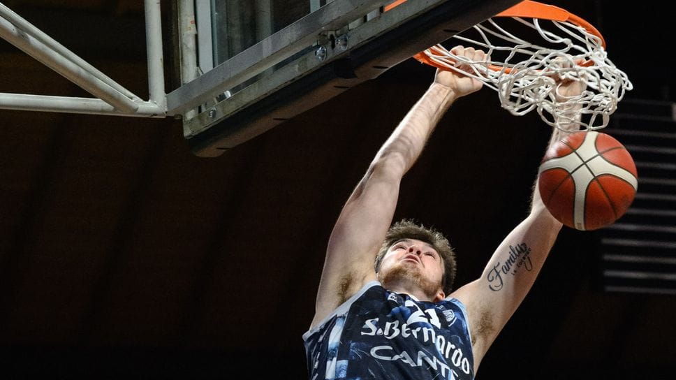 Grant Basile in schiacciata durante il Trofeo degli Angeli a Casnate con Bernate