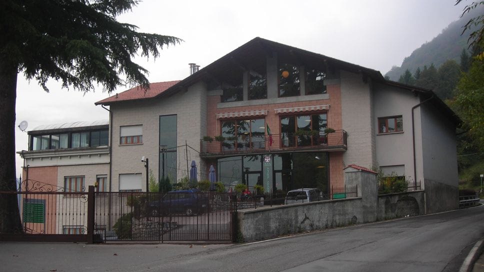 La casa di riposo di Dizzasco, dove sarebbero avvenuti i maltrattamenti a cinque anziani ospiti La casa di riposo di Dizzasco, dove sarebbero avvenuti i maltrattamenti a cinque anziani ospiti