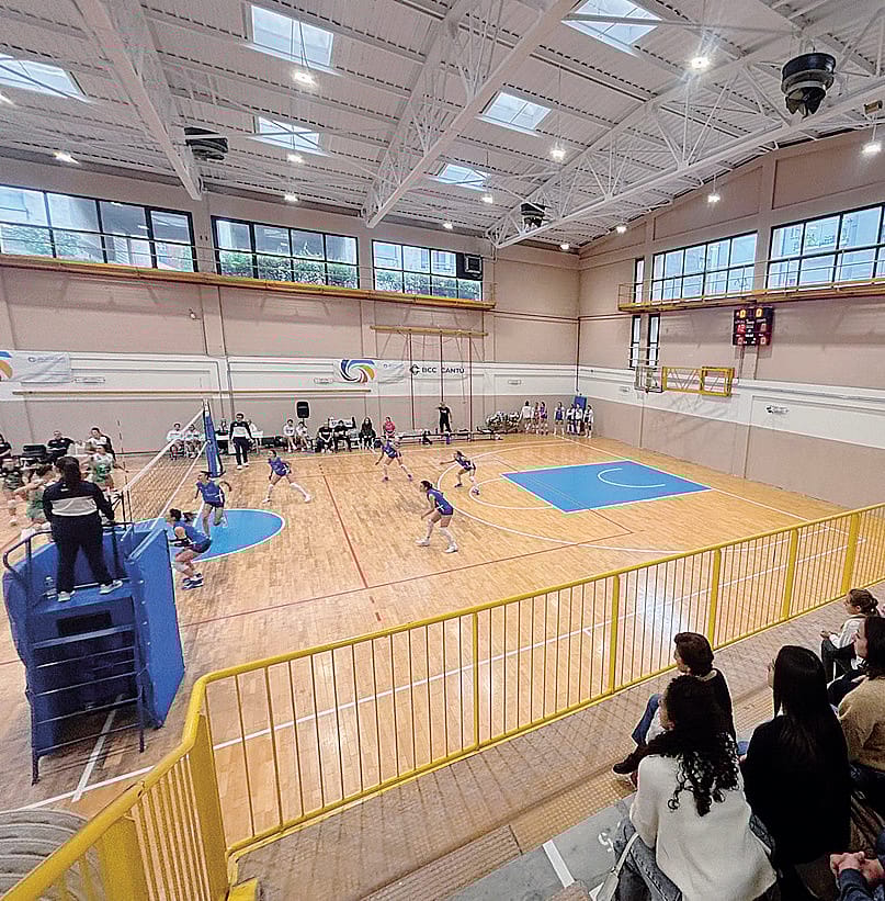 La palestra è utilizzata da due anni, ovvero da quando è stata riaperta a seguito dei lavori, dal Como Volley La palestra è utilizzata da due anni, ovvero da quando è stata riaperta a seguito dei lavori, dal Como Volley