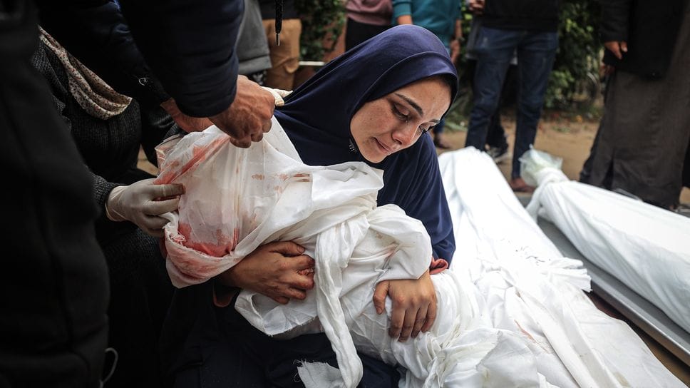 1Loay Ayyoub - The Tragedy of Gaza 2 Bente Stachowske per Nyodeema Foundation 3 Cinzia Canneri con il progetto “Women’s Body as Battlefields” 4 Giles Clarke con il progetto Sudan Under Siege 5 Gianmarco Sicuro per Emergency 1Loay Ayyoub - The Tragedy of Gaza 2 Bente Stachowske per Nyodeema Foundation 3 Cinzia Canneri con il progetto “Women’s Body as Battlefields” 4 Giles Clarke con il progetto Sudan Under Siege 5 Gianmarco Sicuro per Emergency