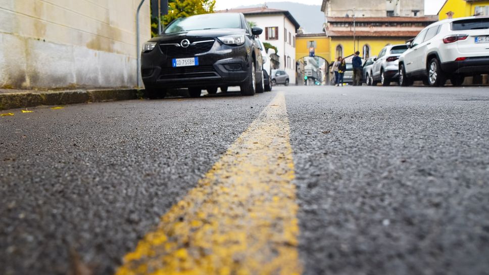 Posti auto per i residenti, tutto fermo dopo la decisione della giunta di rivedere il regolamento Posti auto per i residenti, tutto fermo dopo la decisione della giunta di rivedere il regolamento