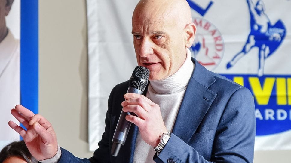 Mauro Caprani, sindaco di Erba, ha risolto la crisi legata al licenziamento dell’assessore Paolo Farano