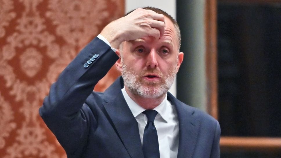 Il sindaco Alessandro Rapinese Il sindaco Alessandro Rapinese