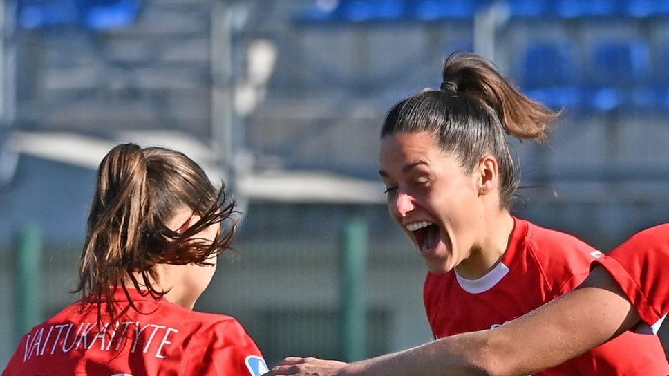 L’esultanza di Nadine Nischler, decisiva contro la Juventus L’esultanza di Nadine Nischler, decisiva contro la Juventus
