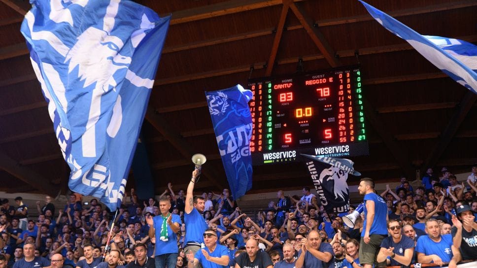 I tifosi di Cantù I tifosi di Cantù