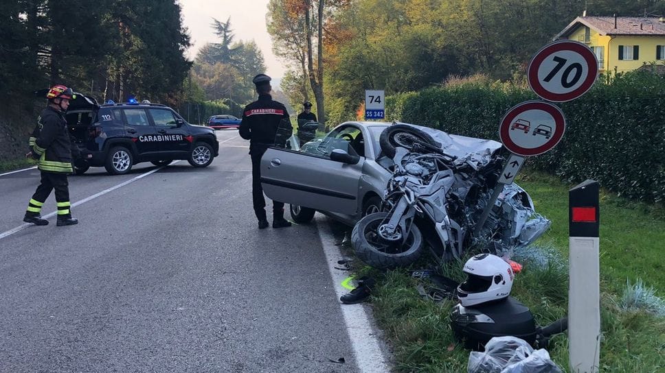 I mezzi coinvolti nell’incidente da Binago