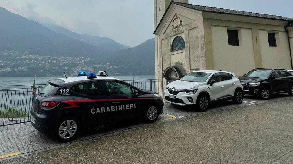 Sono intervenuti i carabinieri della stazione di Cernobbio Sono intervenuti i carabinieri della stazione di Cernobbio