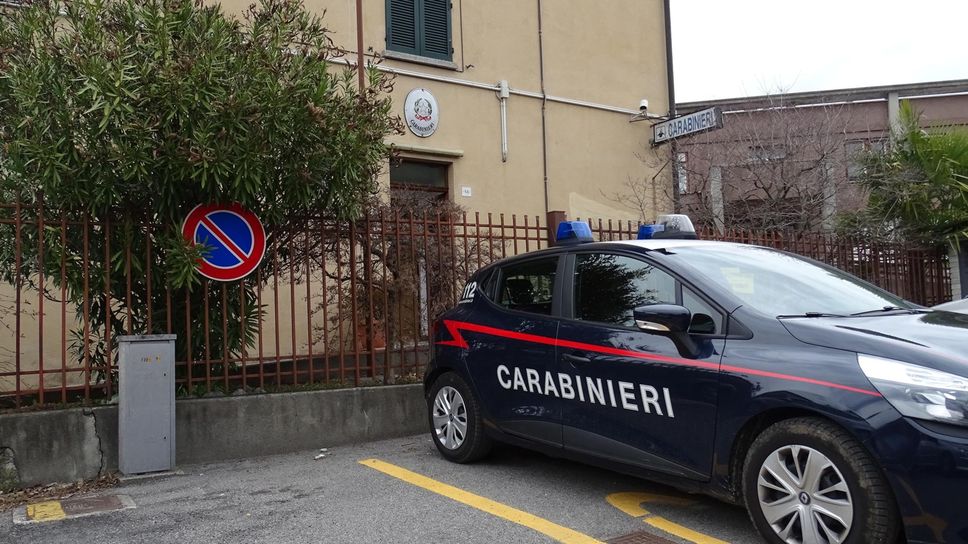 La caserma dei carabinieri La caserma dei carabinieri