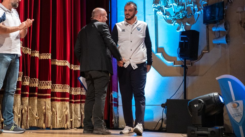 Coach Brienza sul palco