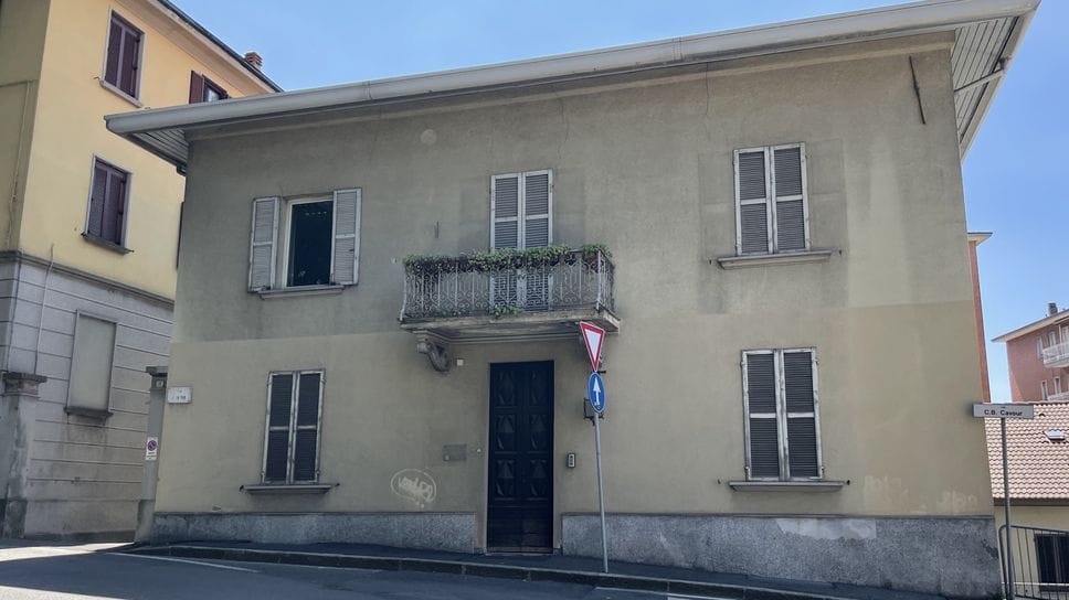 La palazzina di via Cavour che verrà ristrutturata per fare spazio al centro per l’impiego
