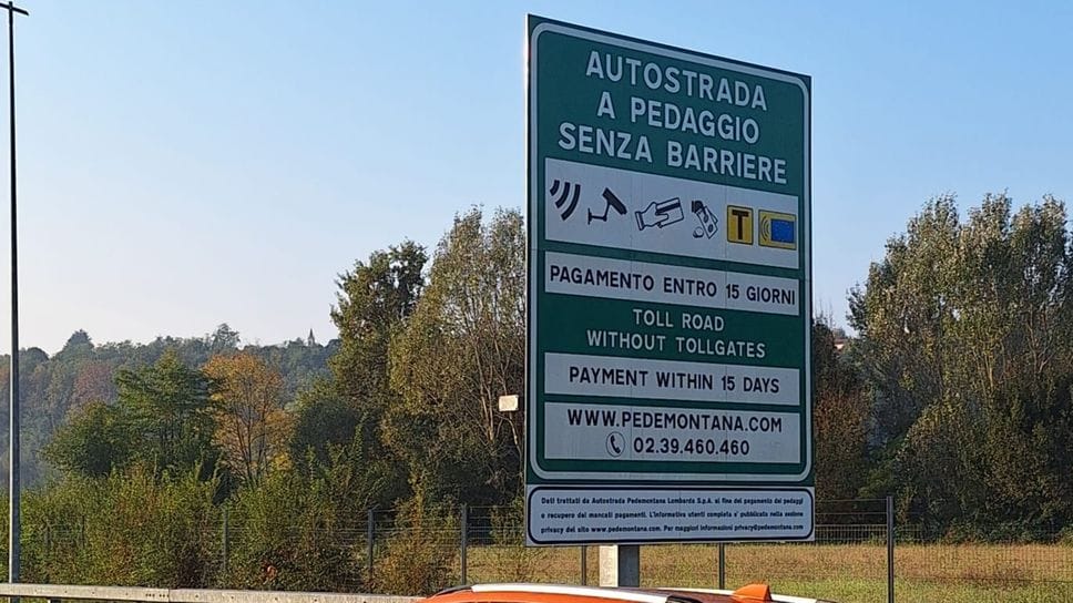 Si paga il pedaggio anche se non ci sono caselli fisici Si paga il pedaggio anche se non ci sono caselli fisici