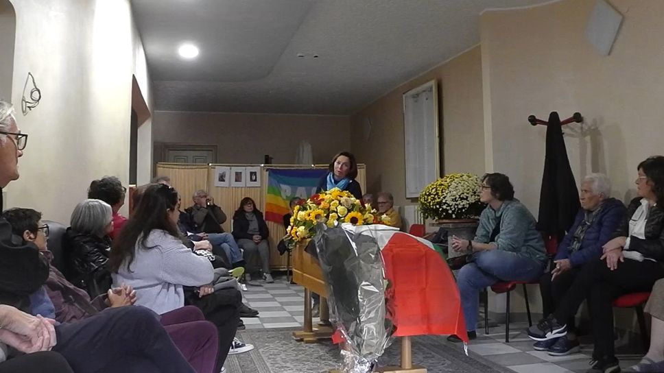 La veglia funebre è stata trasmessa su Facebook da Ecoinformazioni