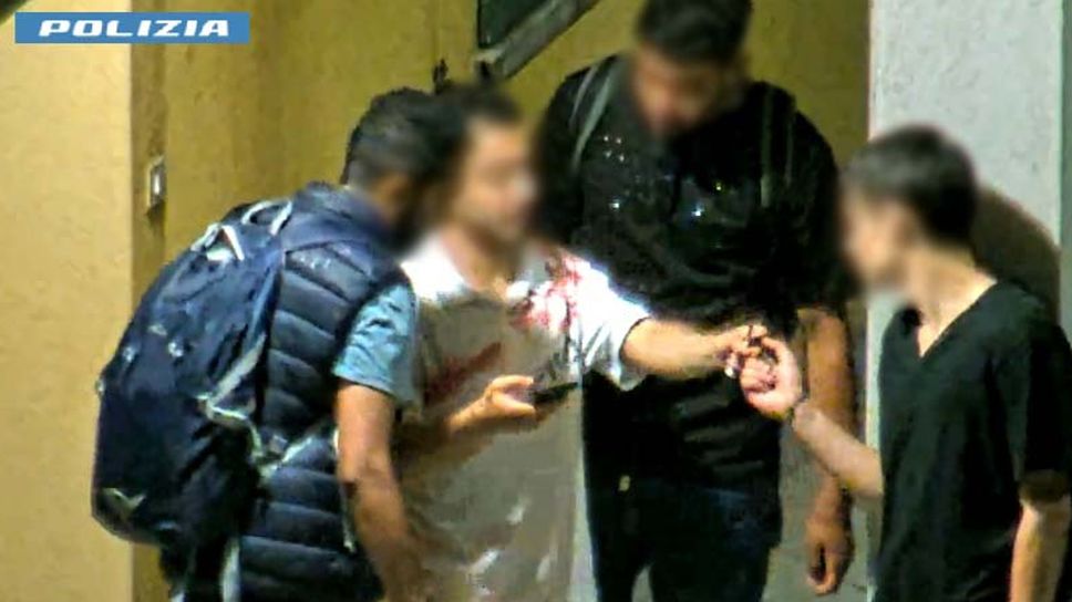 Spacccio di droga a giovanissimi in via Anzani ripreso dalla Polizia