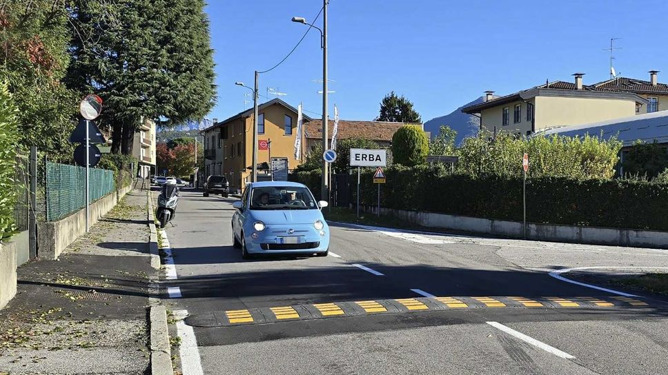 Il nuovo dosso realizzato in via Alserio Il nuovo dosso realizzato in via Alserio