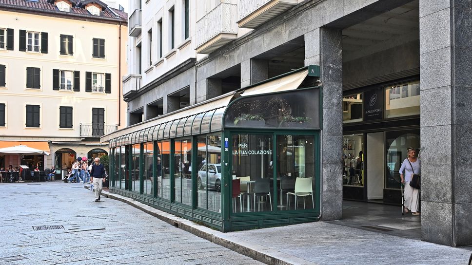 Una delle verande permanenti più note in città è situata in via Ballarini, in pieno centro, ed esiste dal 1982