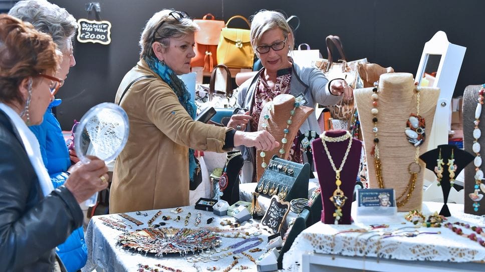 Questa edizione enfatizza il mercato, ovvero la vendita diretta