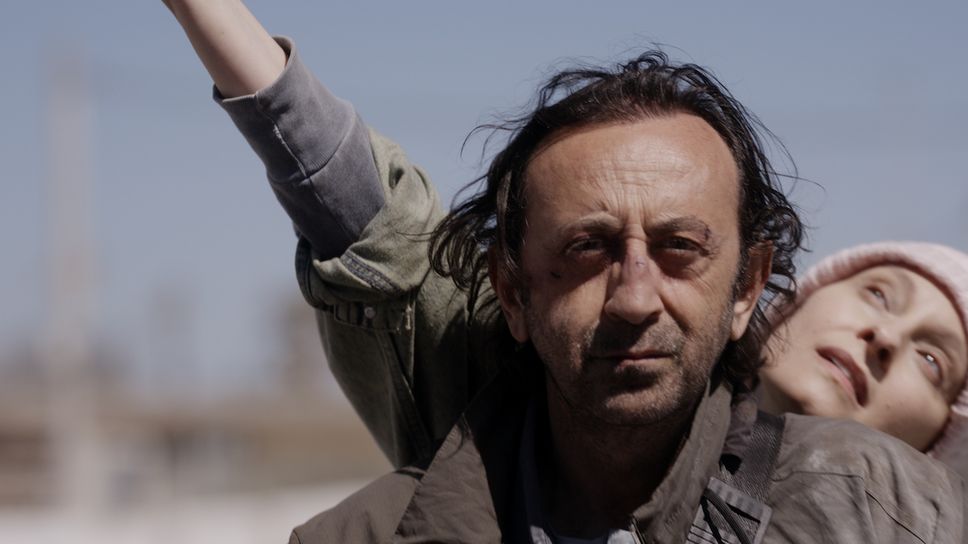 Giovanni Esposito, attore e regista di “Nero”, in una scena del film con Susy Del Giudice