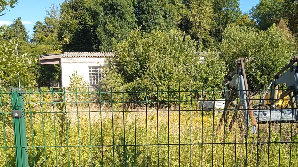 L’area di via Lura dove dovrebbe sorgere la nuova biblioteca L’area di via Lura dove dovrebbe sorgere la nuova biblioteca