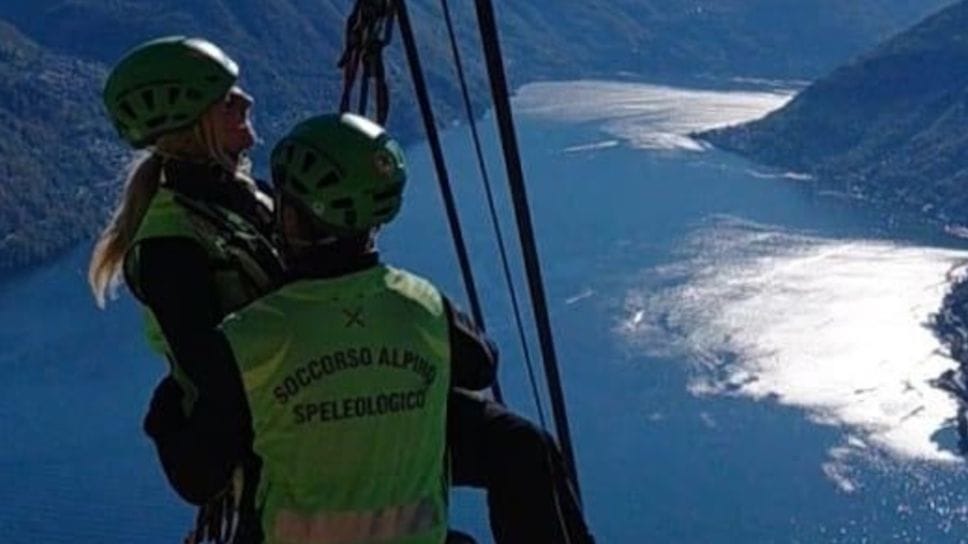 Un momento dell’esercitazione sulla funivia Argegno-Pigra