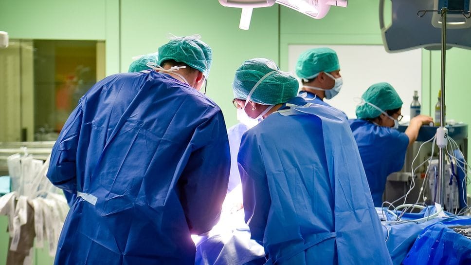 Liste d’attesa sempre lunghe per gli interventi chirurgici non urgenti