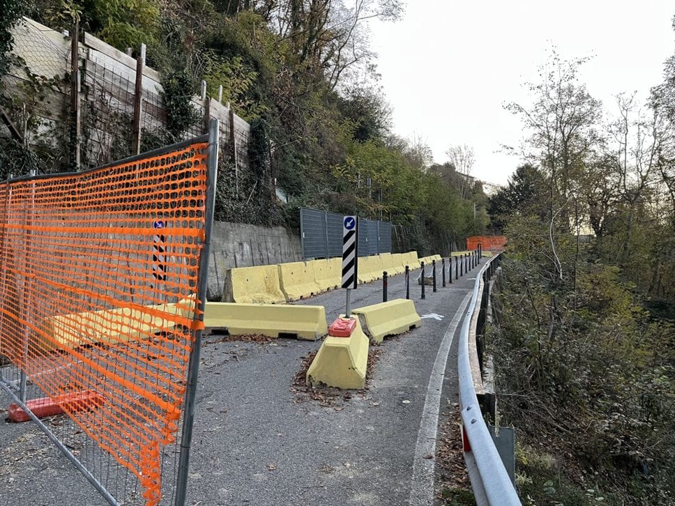 La strada attualmente è del tutto chiusa al traffico in vista dell’inizio dei lavori