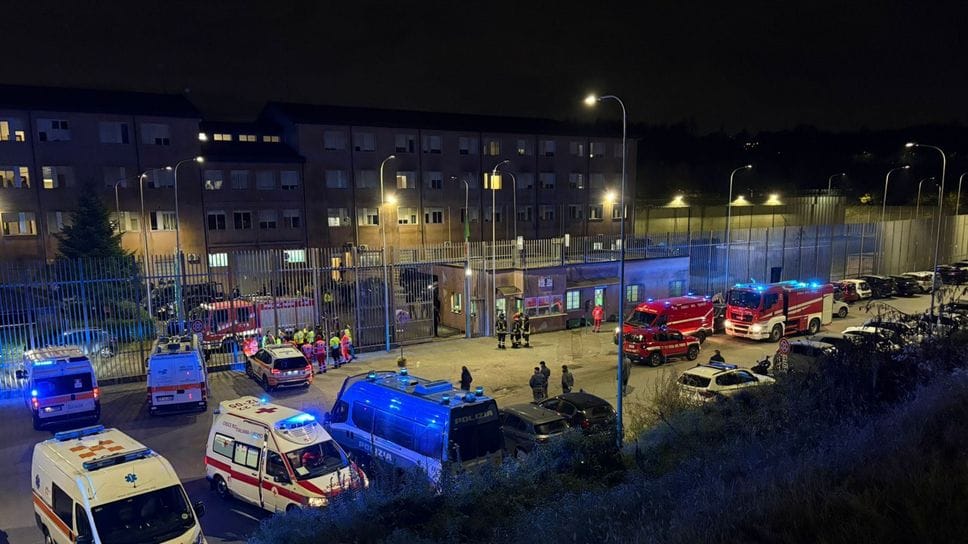 La rivolta dei detenuti al carcere del Bassone