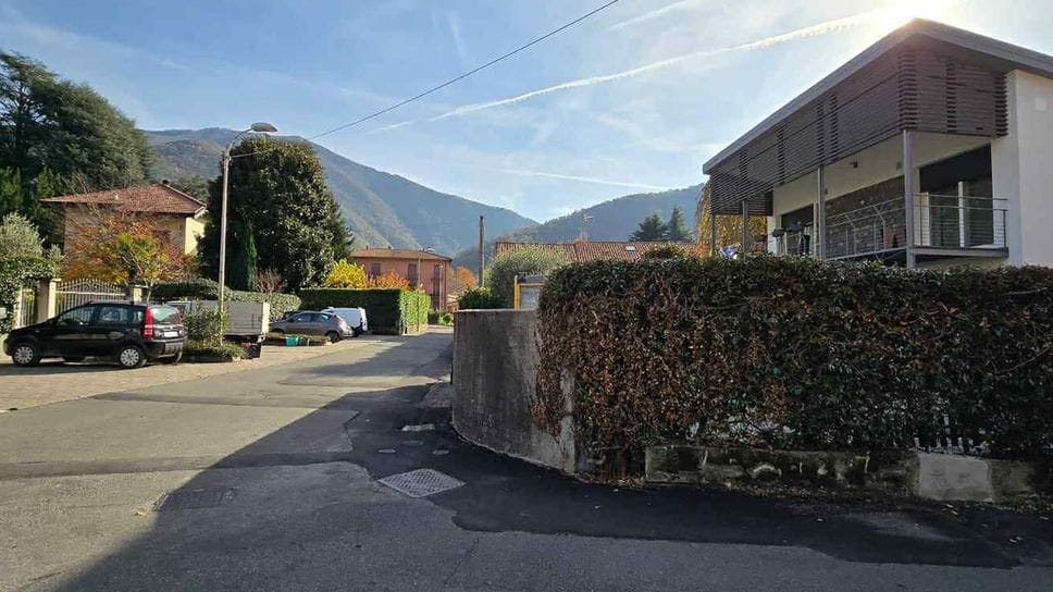 Furti in via Vittorio Veneto a Canzo