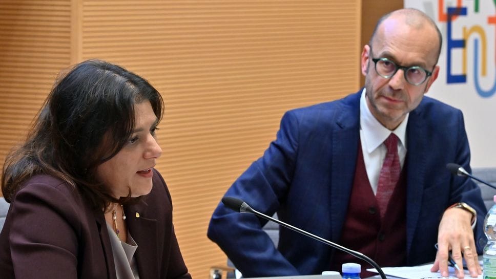 L’ad di Mapei Group Veronica Squinzi con il direttore de La Provincia Diego Minonzio
