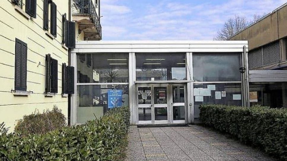 L’ingresso dell’istituto Vanoni a Porlezza  (Archivio)