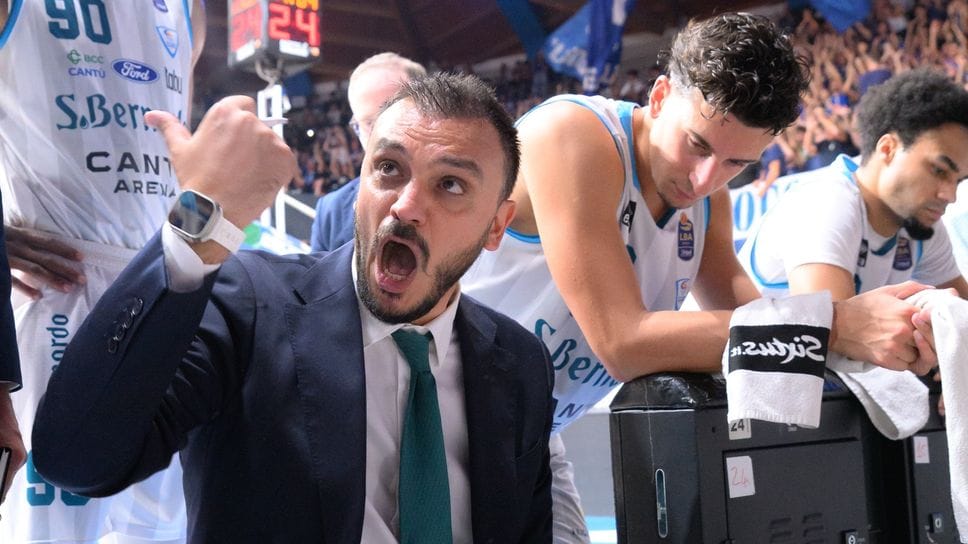 Le indicazioni di coach Nicola Brienza alla squadra