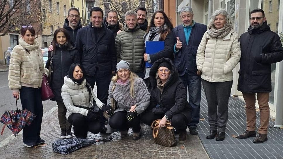 Prosegue la protesta contro l’abbattimento dei ciliegi in via XX Settembre