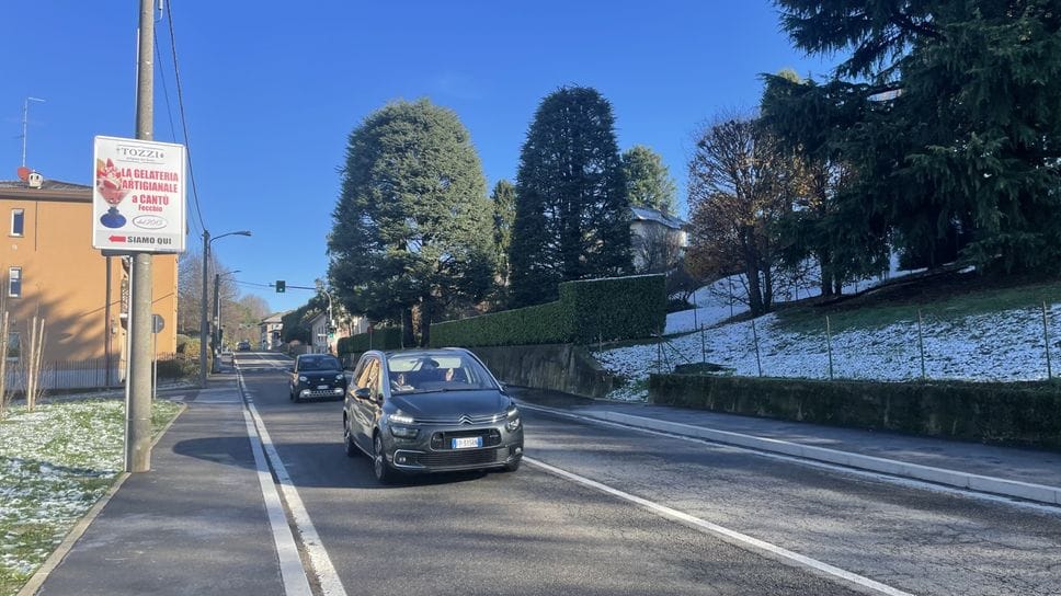 Via per Alzate: la zona in cui è stata investita una bimba