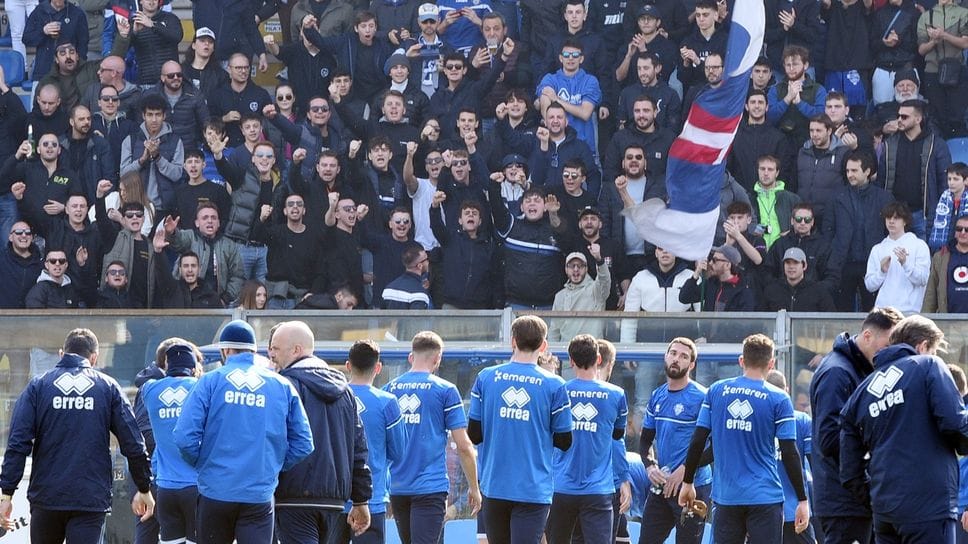 Non sarà la prima volta di un allenamento a porte aperte del Como