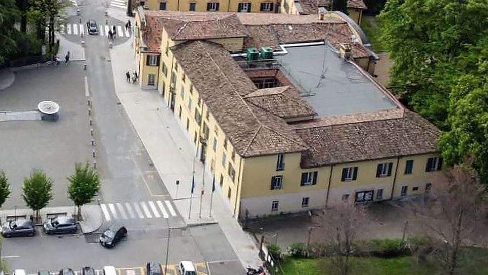 Una vista di Palazzo Majnoni, municipio della città: il Comune punta a recuperare l’elusione Imu  (Bartesaghi)