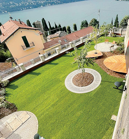 Il giardino della scuola primaria appena riqualificato a Moltrasio
