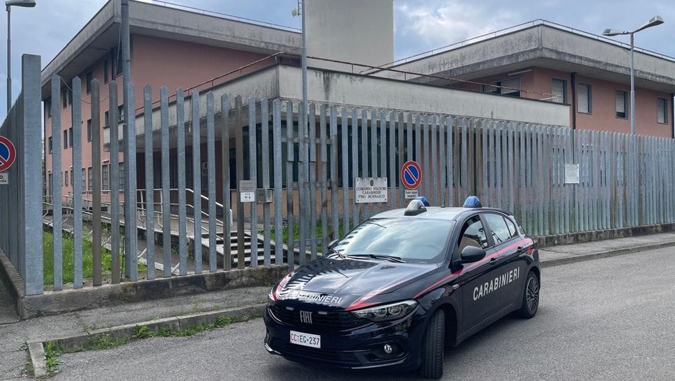 La caserma dei carabinieri di Fino Mornasco