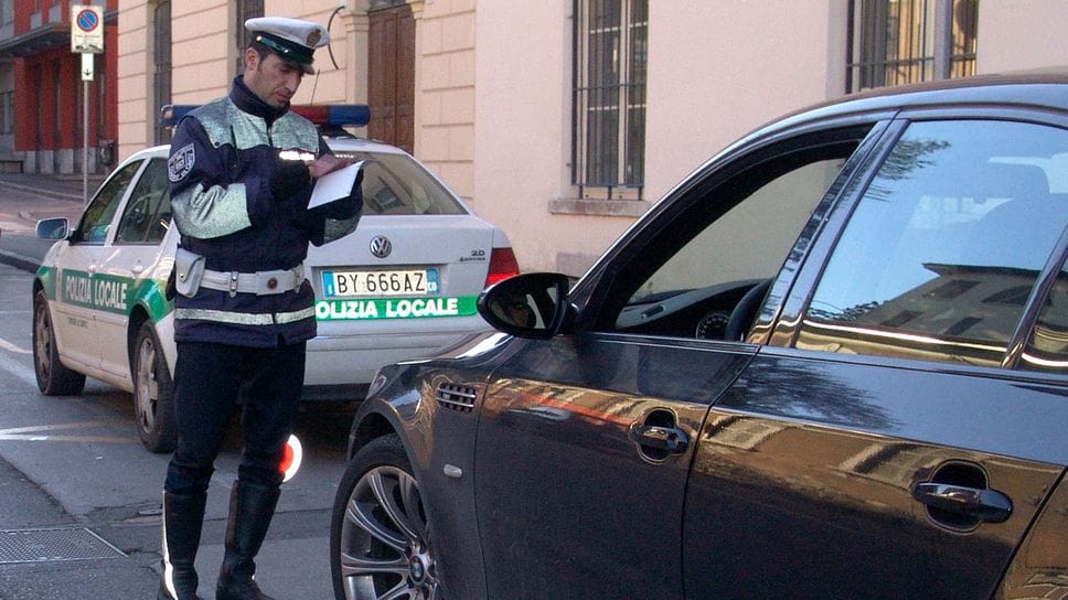 Nei casi estremi si giunge al fermo amministrativo del veicolo
