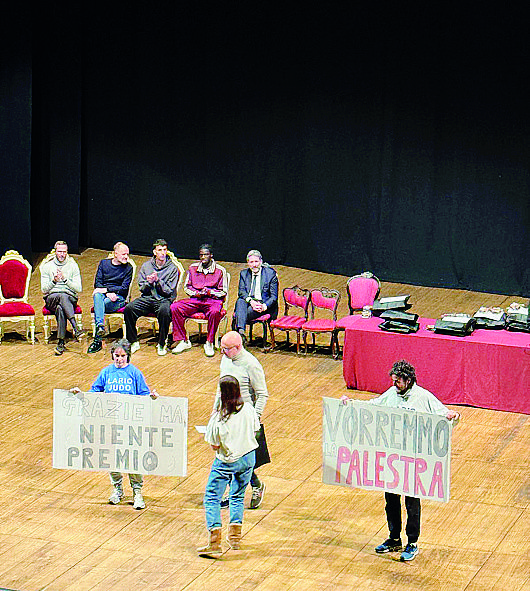 La protesta dei rappresentanti dell’Asd Lario Judo