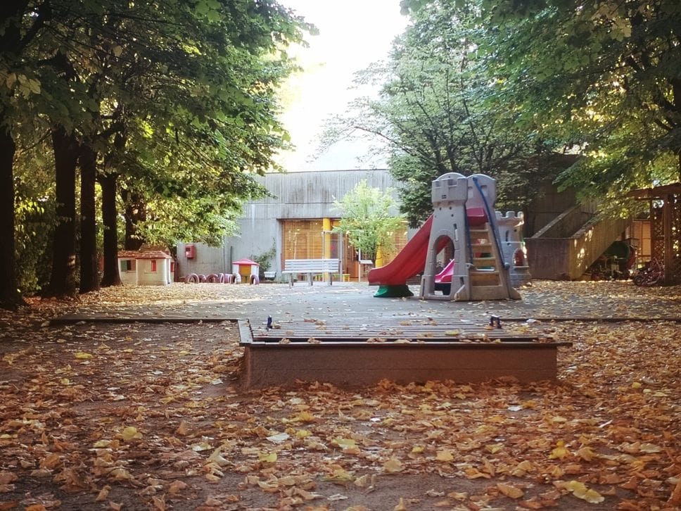 L’esterno della scuola dell’infanzia di Salita Cappuccini