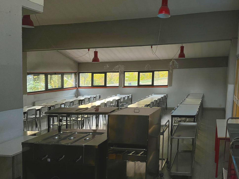 La sala mensa della scuola primaria di via Montelungo