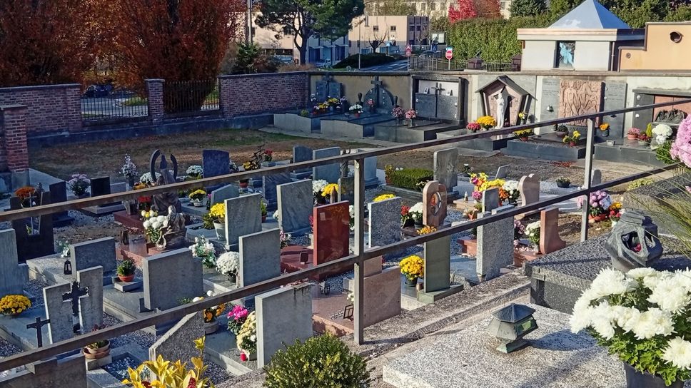 Il cimitero di Casanova a Valmorea