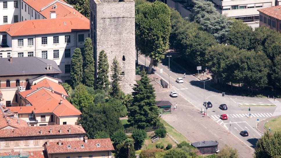 Il punto in cui è avvenuto il pestaggio tra via Diaz e Porta Torre