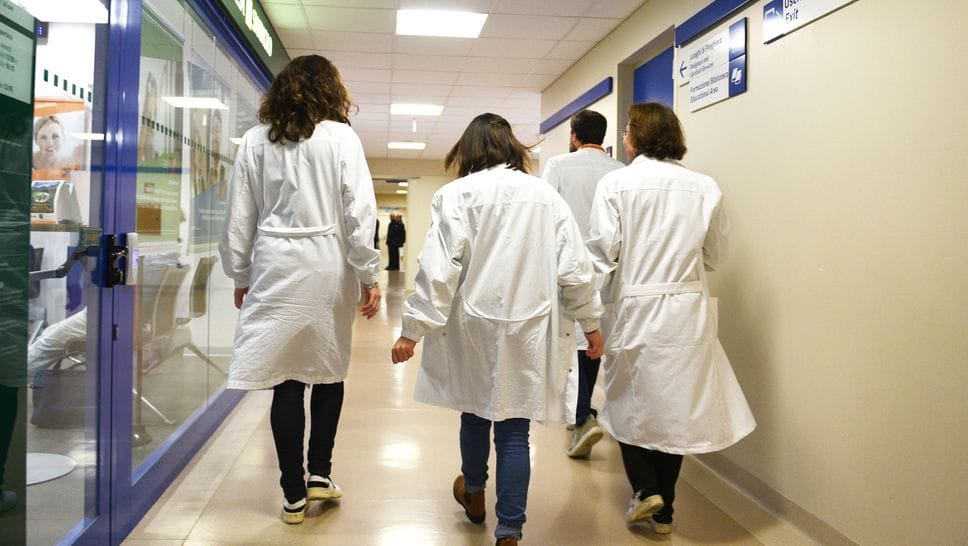 La fisica aiuta i medici a interpretare la realtà del corpo e delle malattie e a formulare ipotesi e risposte