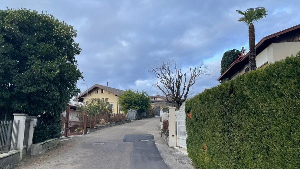 Via Kennedy a Capiago Intimiano, la zona nel mirino dei ladri