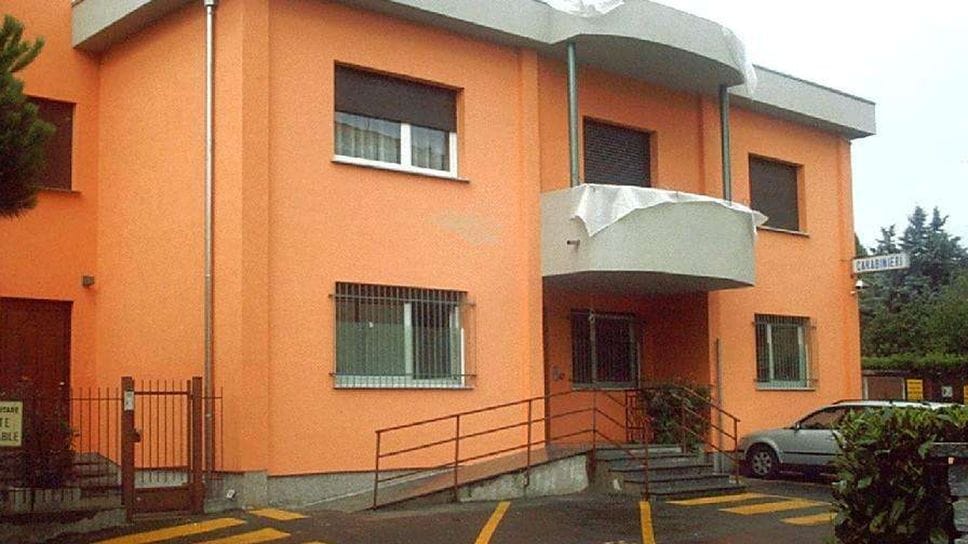 La stazione dei carabinieri di Faloppio