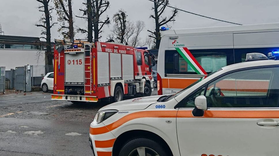 Sul posto ambulanze e vigili del fuoco