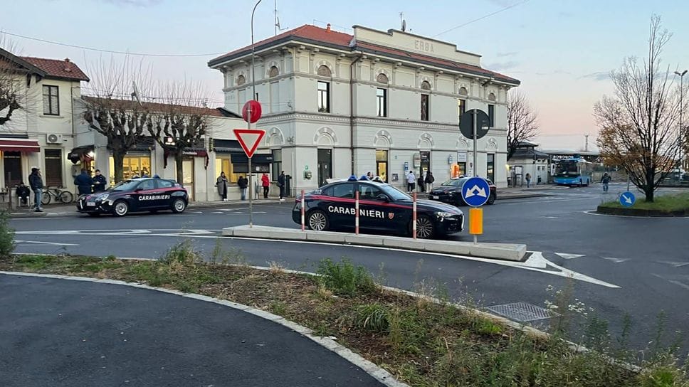Controlli dei carabinieri in piazza Padania e nella zona della stazione: in questo mese verranno attivati anche i gruppi di controllo del vicinato