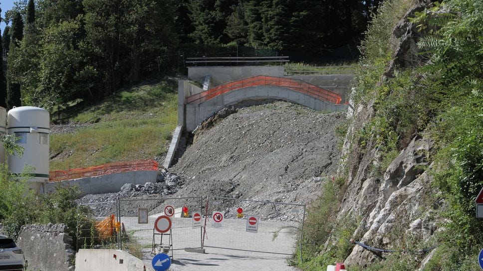 L’imbocco del portale di Griante della Variante della Tremezzina