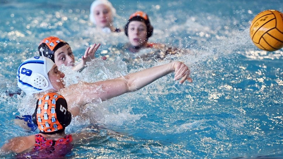 Brusco in azione con la Como Nuoto